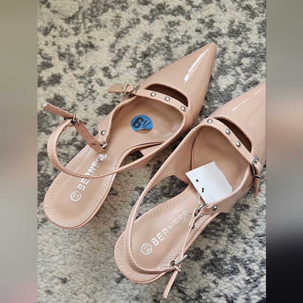 Nwt Berness nude heel studded shoes